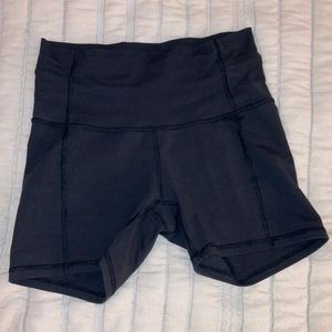 High Rise Lululemon compression shorts!
